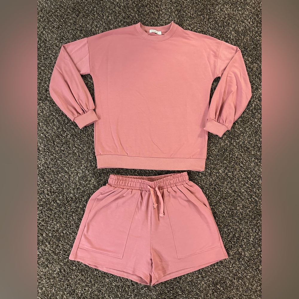 Women’s Pajama set - Two-Piece Sweatshirt & Shorts - size small